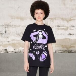 Olivia Rodrigo NWOT Guts T Shirt Size Medium